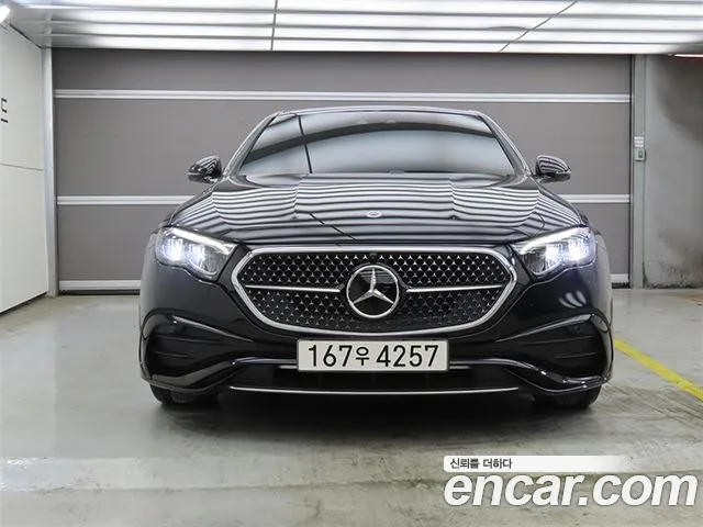 Mercedes-Benz E-Class — Фото автомобиля 2