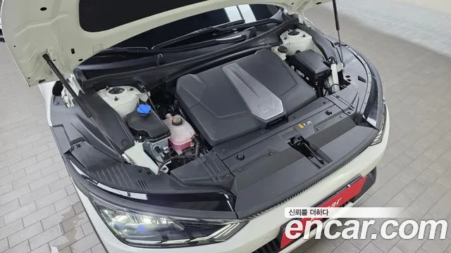 Kia EV6 — Фото автомобиля 8