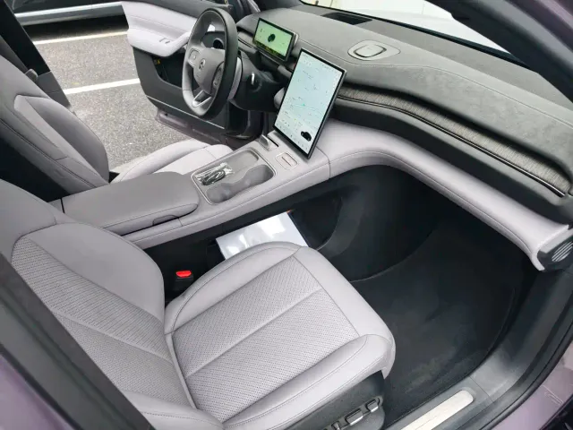 Nio EC6 — Фото автомобиля 9