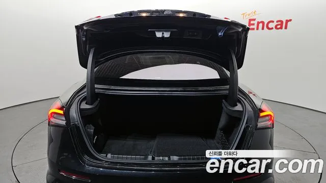 Maserati Ghibli — Фото автомобиля 20