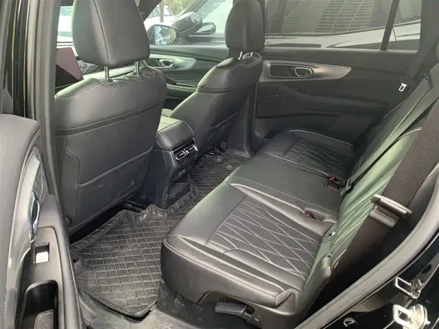 GAC Trumpchi GS8 — Фото автомобиля 6