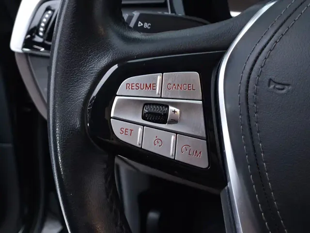 BMW 5 Series — Фото автомобиля 10