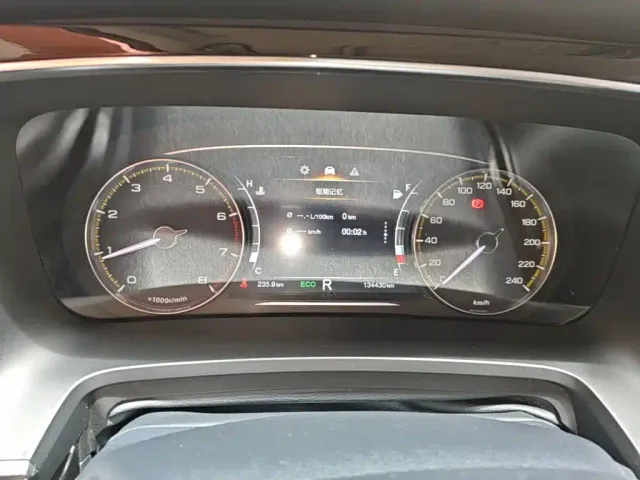 GAC Trumpchi M8 — Фото автомобиля 11