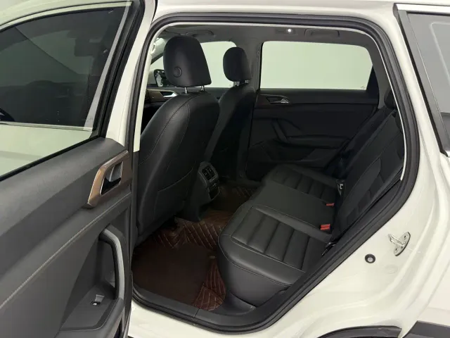Volkswagen Tharu — Фото автомобиля 15