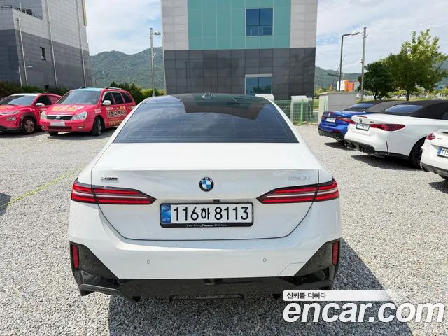 BMW 5 Series G60 — Фото автомобиля 4