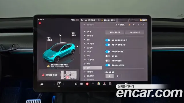 Tesla Model Y — Фото автомобиля 18