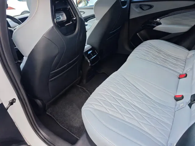 BYD Seal — Фото автомобиля 8