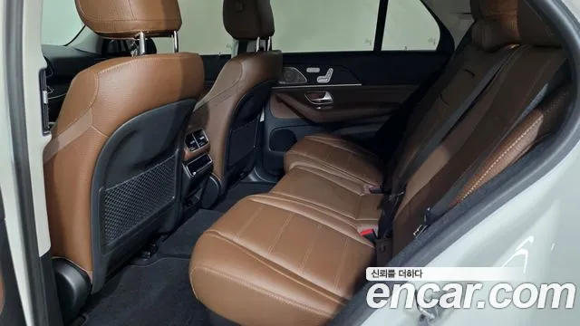 Mercedes-Benz GLE-Class — Фото автомобиля 10