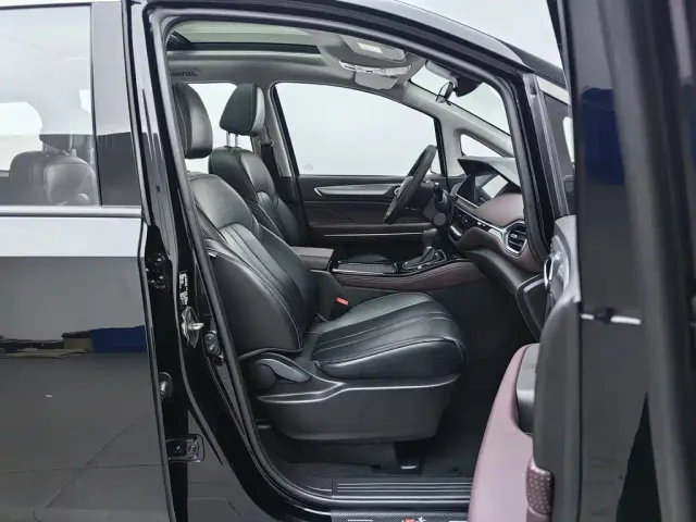 GAC Trumpchi M6 — Фото автомобиля 23