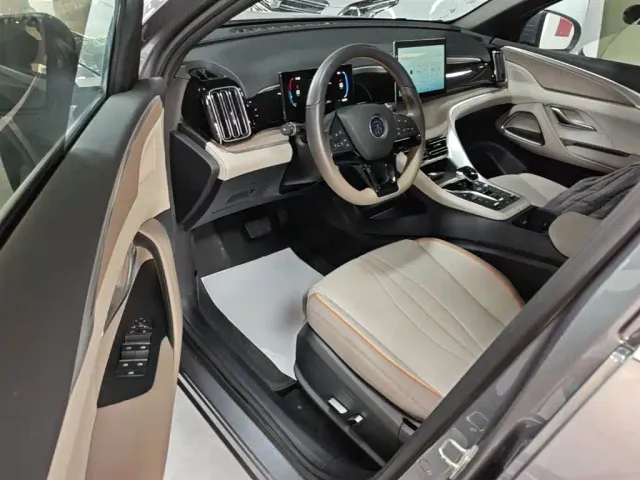 BYD Song Pro — Фото автомобиля 11