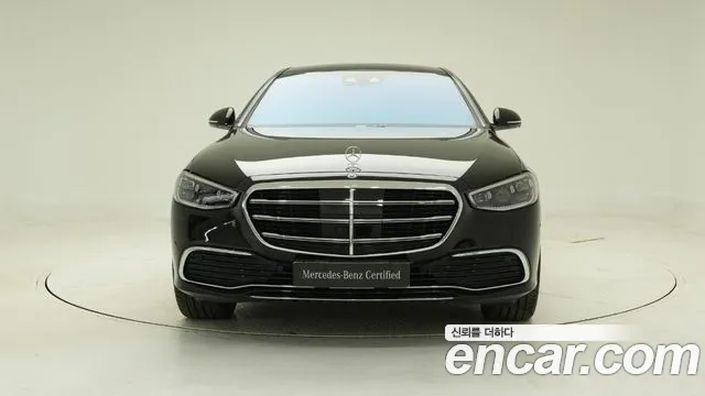 Mercedes-Benz S-Class — Фото автомобиля 3