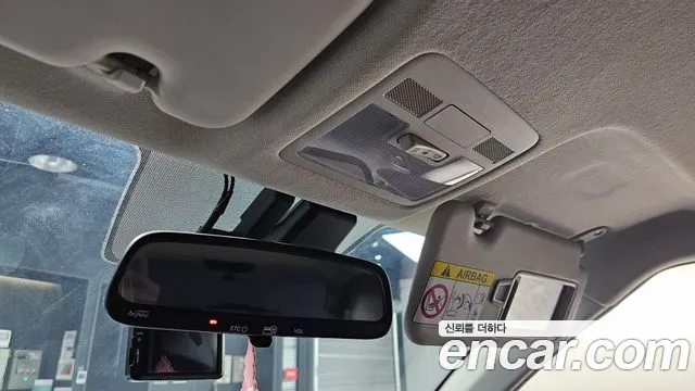 Hyundai Venue — Фото автомобиля 18
