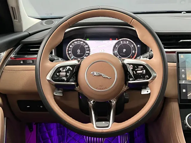 Jaguar XFL — Фото автомобиля 14