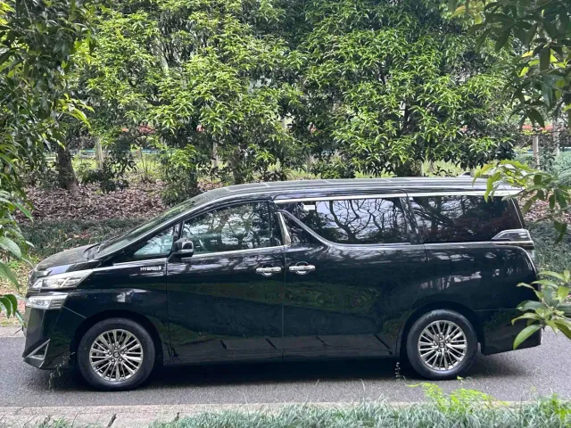 Toyota Vellfire — Фото автомобиля 7