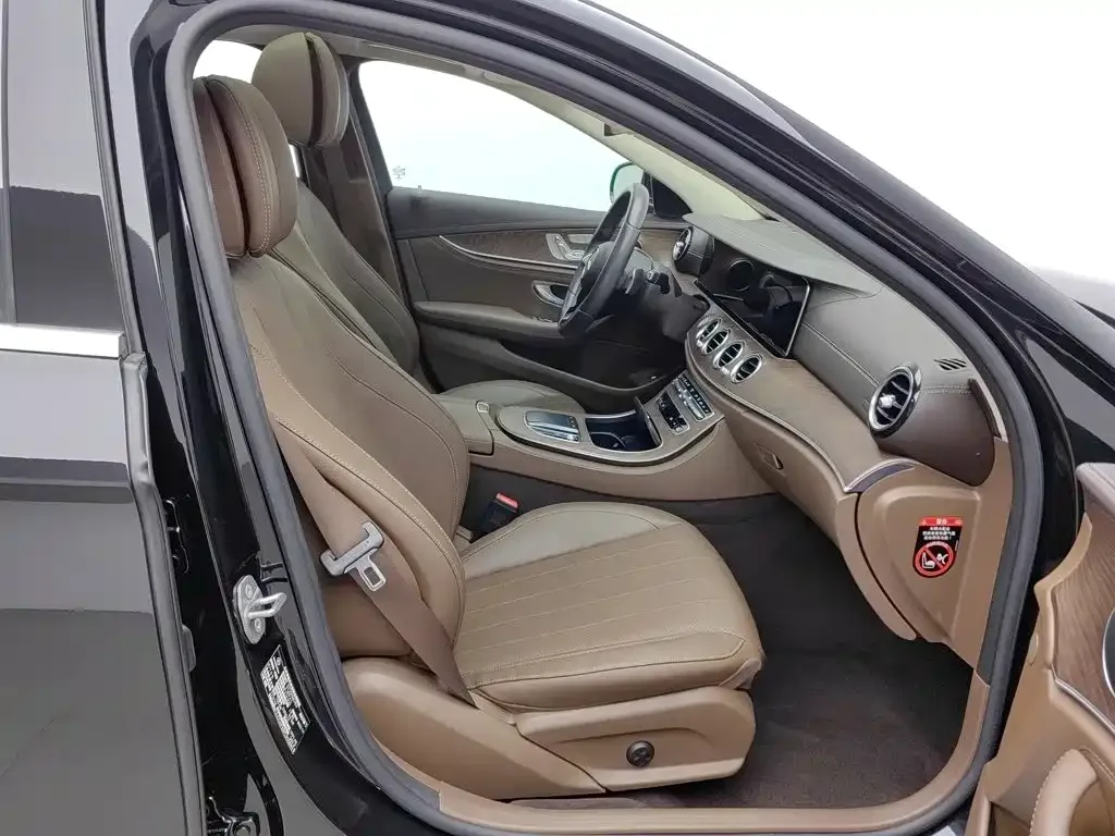 Mercedes-Benz Mercedes-Benz E-Class New Energy 2023 E 350 e L Plug-in Hybrid Sedan — Фото автомобиля 23
