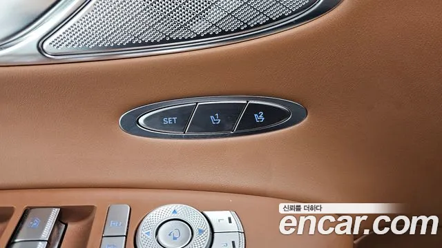 Genesis GV70 2.5T Бензин AWD — Фото автомобиля 27