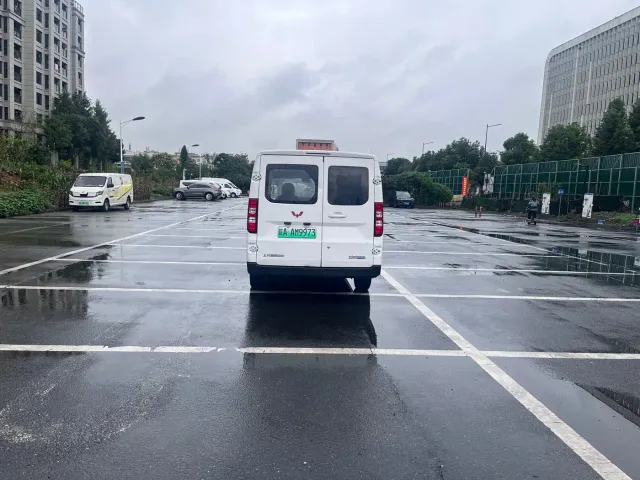 Wuling Yangguang — Фото автомобиля 6