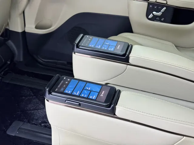 Toyota Alphard — Фото автомобиля 8