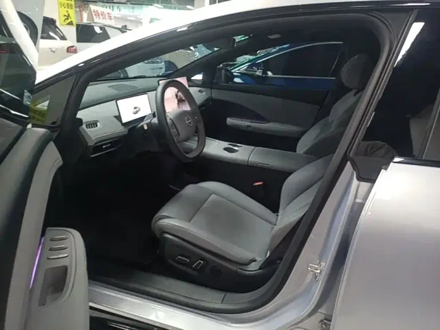Nissan N7 — Фото автомобиля 14