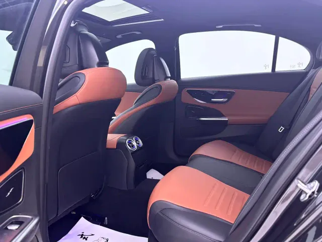 Mercedes-Benz C-Class — Фото автомобиля 7