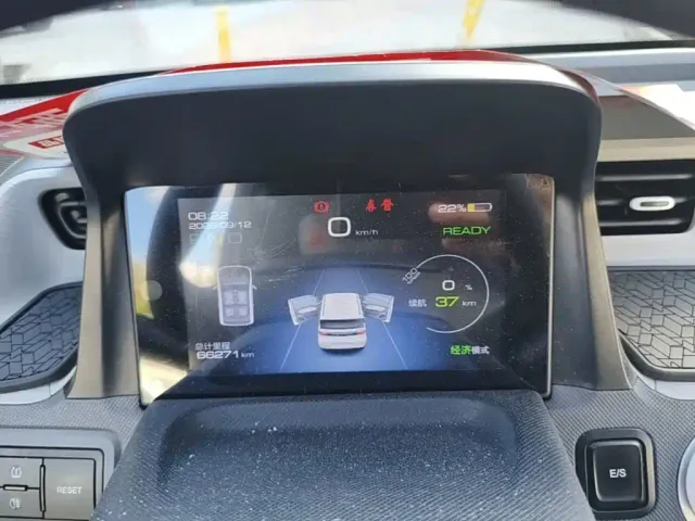 Wuling Hongguang Mini EV — Фото автомобиля 11