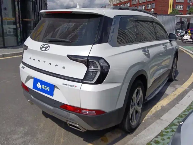 Hyundai Santa Fe — Фото автомобиля 3
