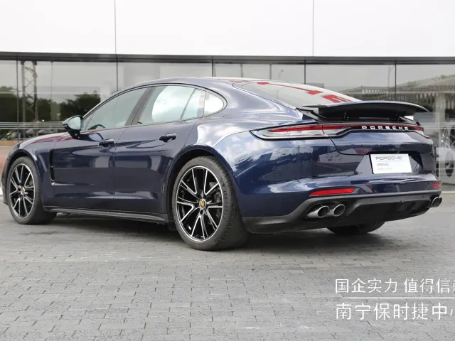 Porsche Panamera — Фото автомобиля 4