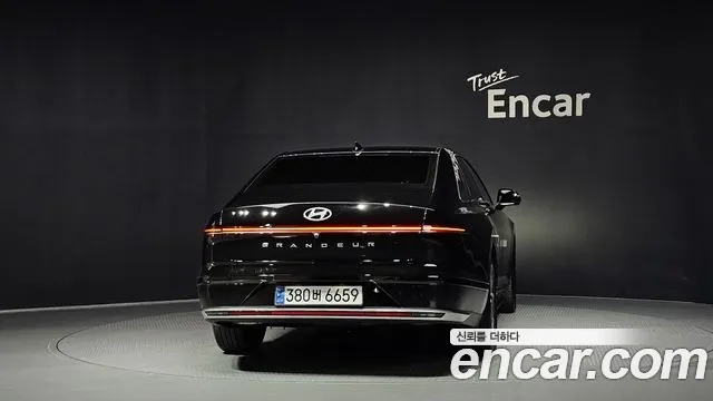 Hyundai Grandeur GN7 — Фото автомобиля 4