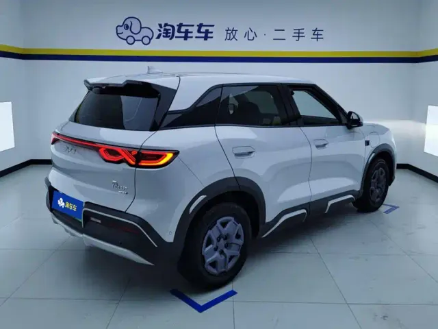 BYD Yuan UP — Фото автомобиля 3