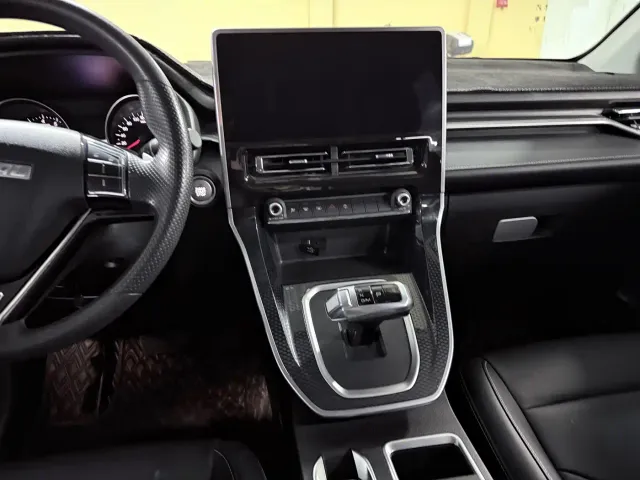 Haval M6 — Фото автомобиля 14