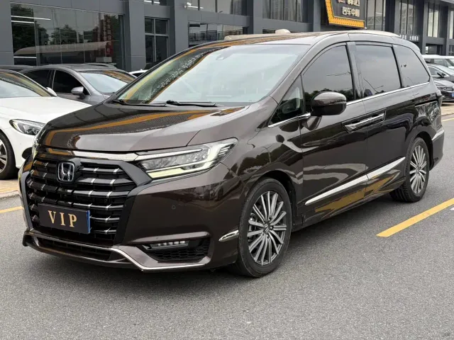 Фотография автомобиля — Honda Elysion