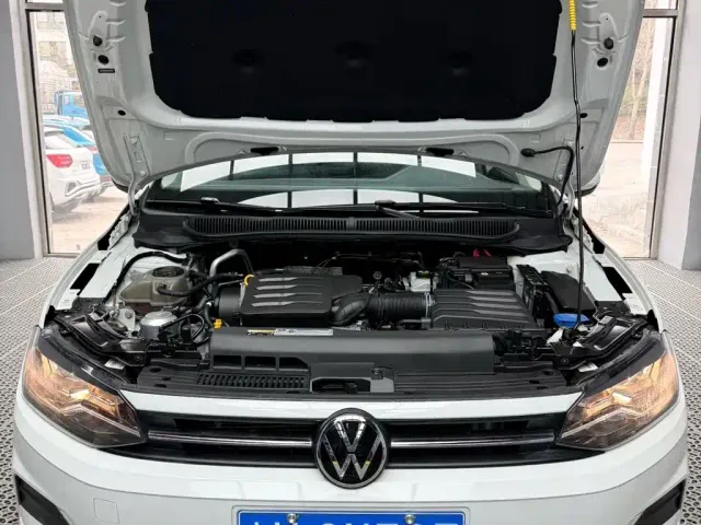 Volkswagen Polo — Фото автомобиля 16