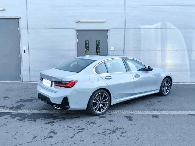 BMW 3 Series — Фото автомобиля 14