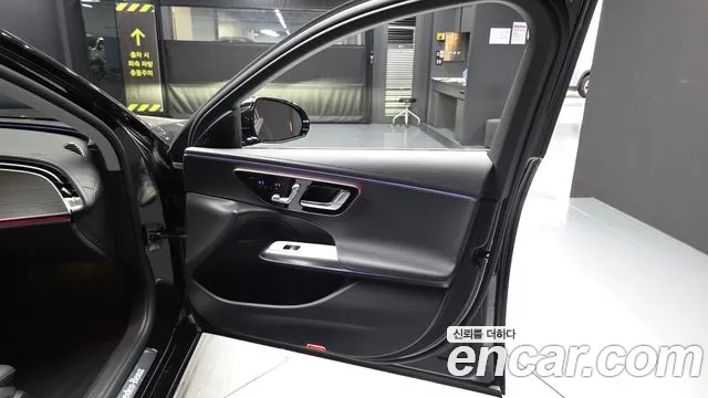 Mercedes-Benz E-Class — Фото автомобиля 21