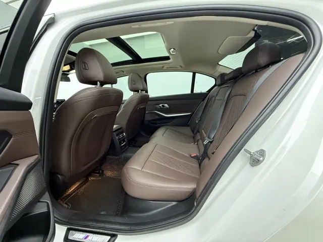 BMW 3 Series — Фото автомобиля 11