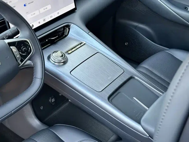 Geely Galaxy E5 — Фото автомобиля 13