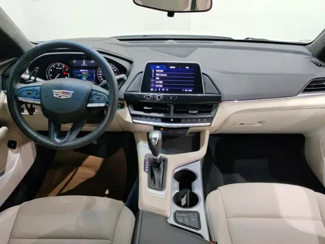 Cadillac CT4 — Фото автомобиля 12