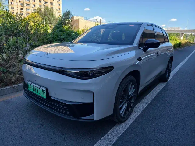 Leapmotor C10 — Фото автомобиля 3