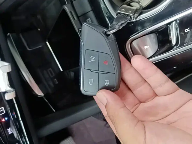Buick Envision Plus — Фото автомобиля 8