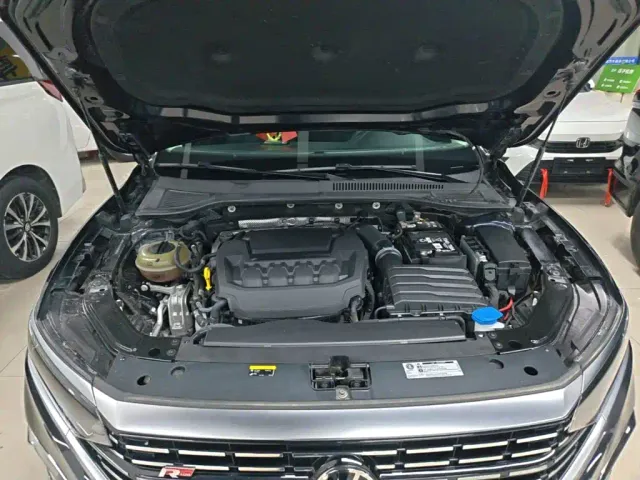 Volkswagen Passat — Фото автомобиля 19