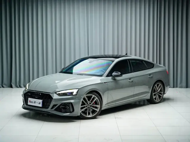 Фотография автомобиля — Audi S5