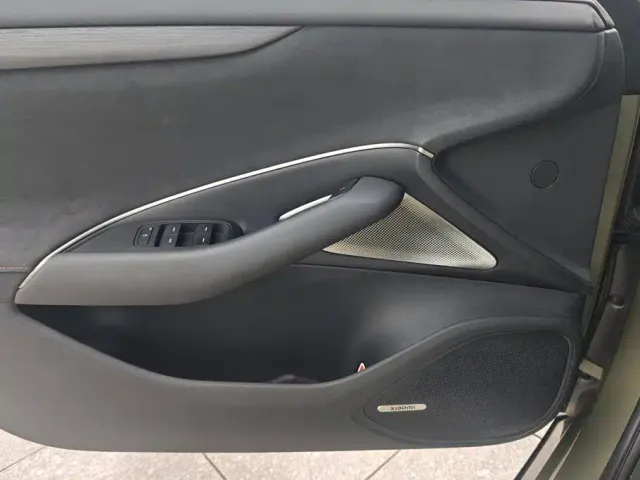 Xiaomi SU7 — Фото автомобиля 7