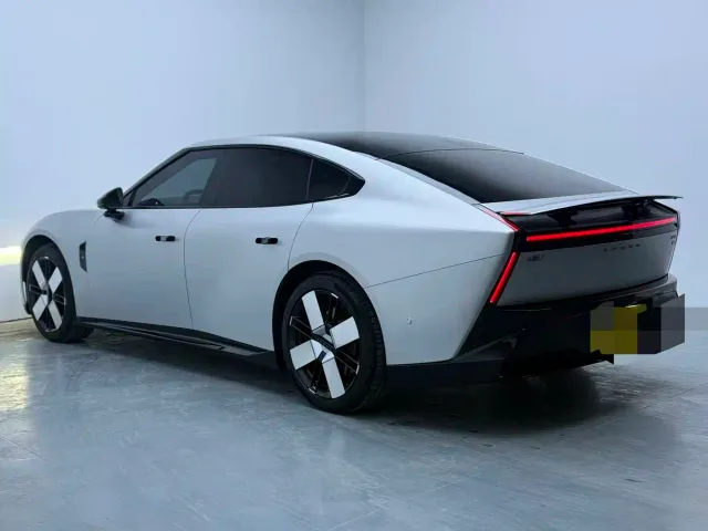 Xpeng P7 — Фото автомобиля 11