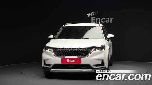 Kia Canival — Фото автомобиля 3