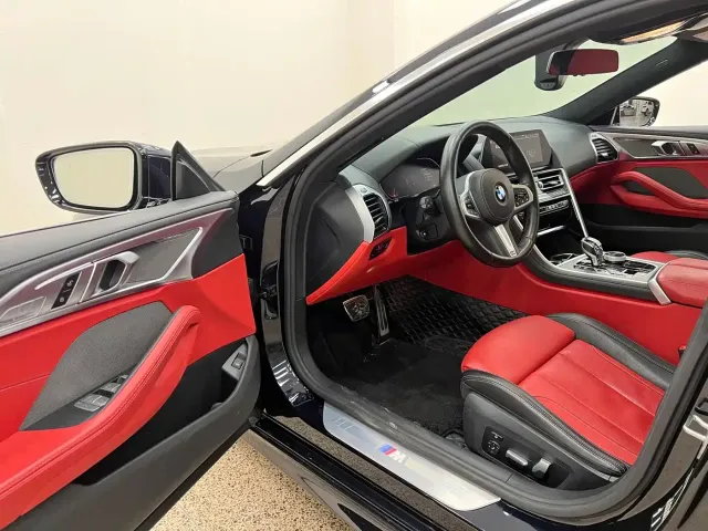 BMW 8 Series — Фото автомобиля 15