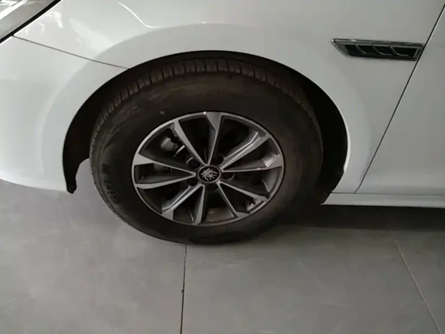 BYD Qin PLUS — Фото автомобиля 22