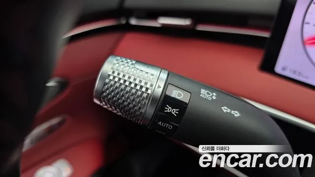 Genesis GV70 — Фото автомобиля 28