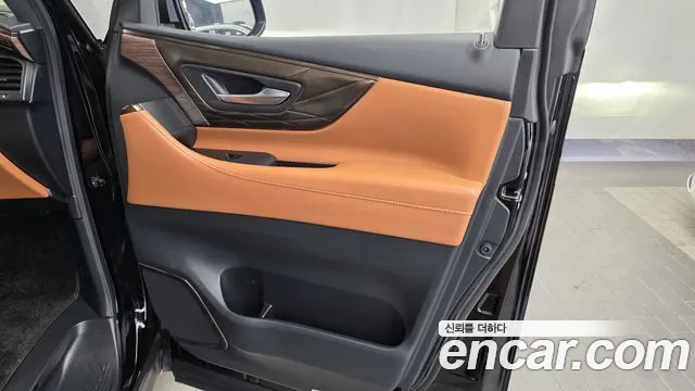 Toyota Alphard — Фото автомобиля 22