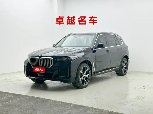 Фотография автомобиля — BMW X5