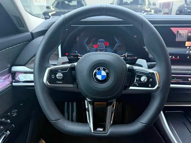 BMW 7 Series — Фото автомобиля 16